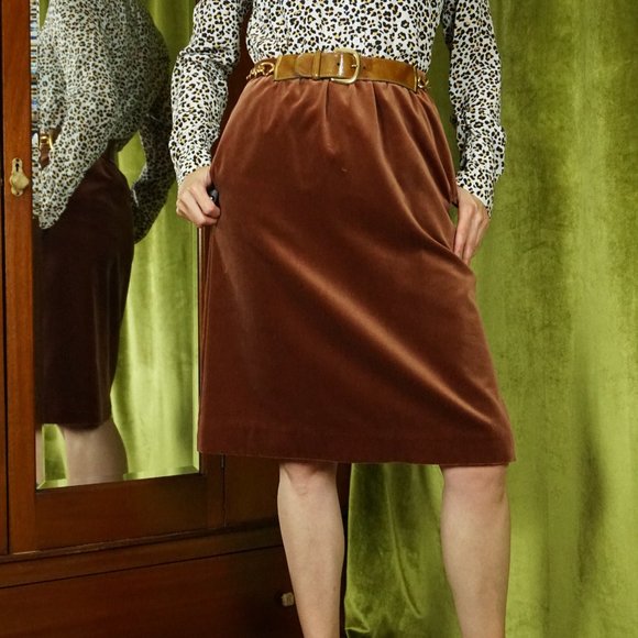 Vintage Brown Velvet A Line Skirt With Pockets - Picture 2 of 6